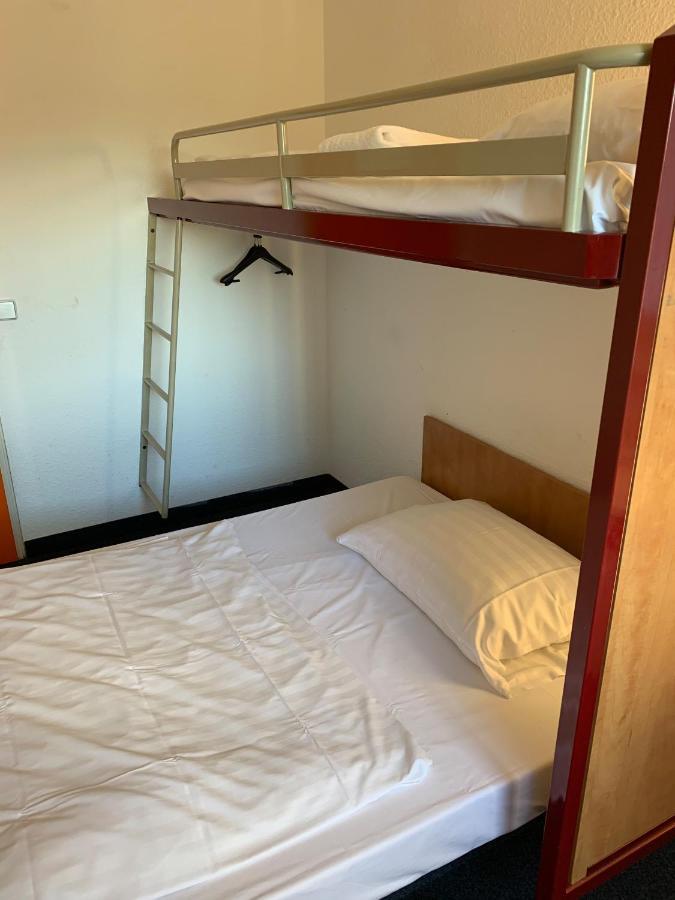 Motel 24H Koeln Frechen Ngoại thất bức ảnh