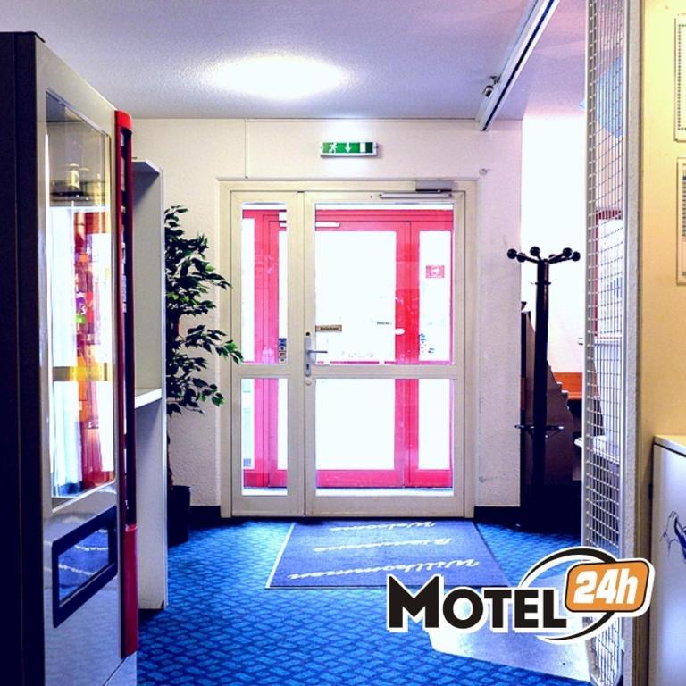 Motel 24H Koeln Frechen Ngoại thất bức ảnh