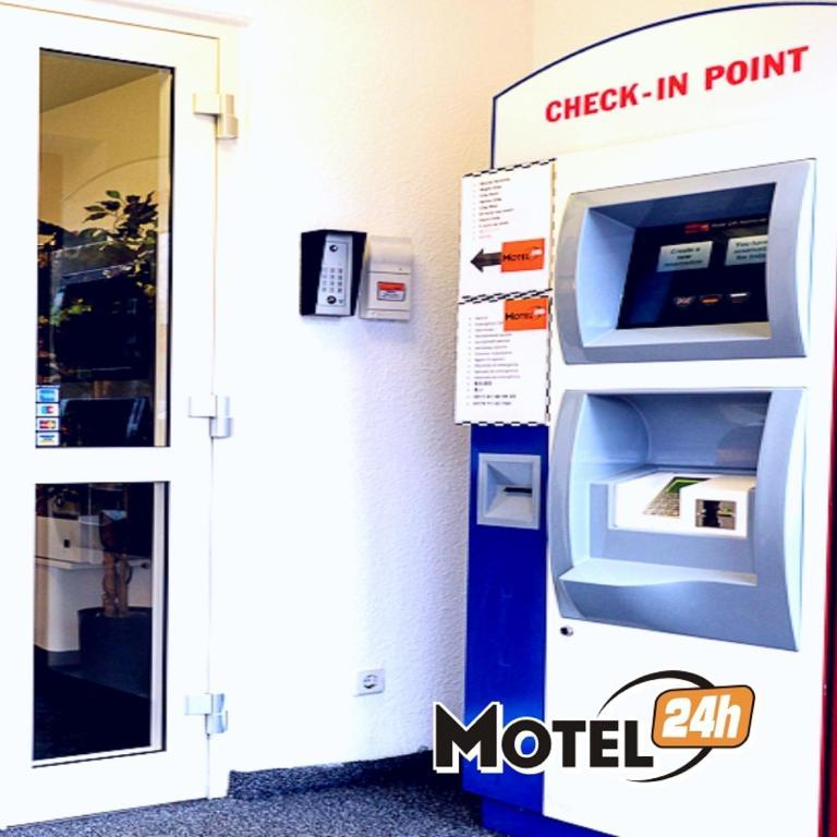 Motel 24H Koeln Frechen Ngoại thất bức ảnh